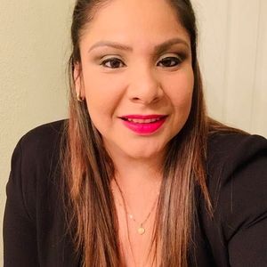 Meet your Posher, Ely